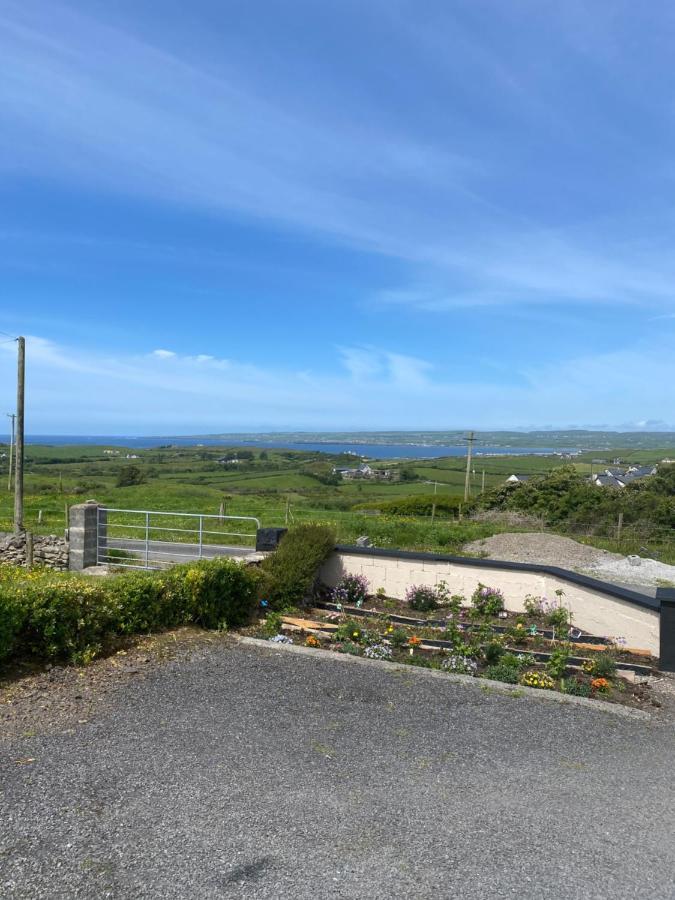 Dessie'S Place Lahinch Exterior photo