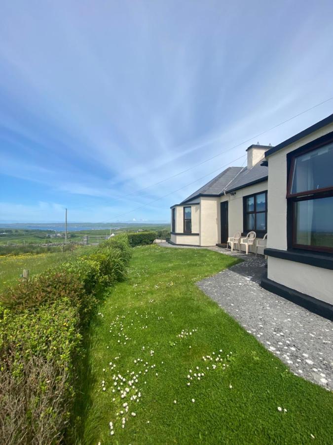 Dessie'S Place Lahinch Exterior photo