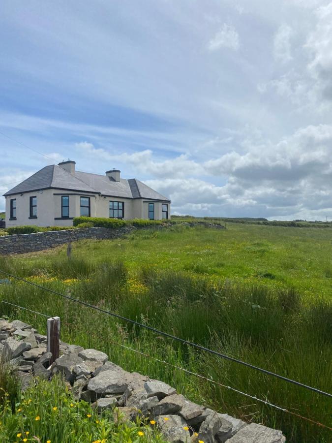 Dessie'S Place Lahinch Exterior photo